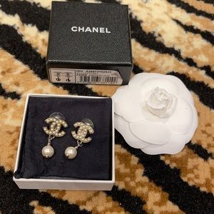 Chanel earrings Pearl VIntage